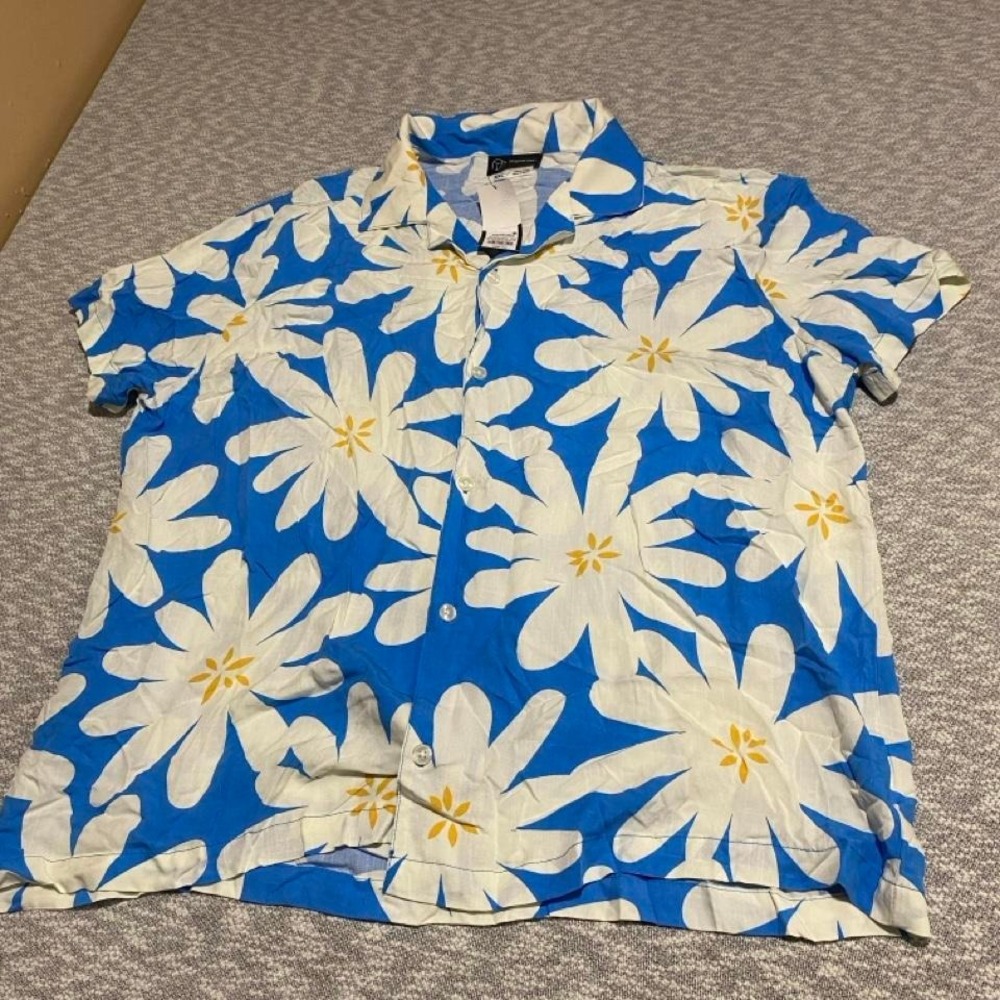 Original Use Blue floral button up shirt short sleeve NWT Size XXL. SKU-A578